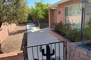 1661 W Cascabella Dr, Tucson, AZ 85737 - Photo 2