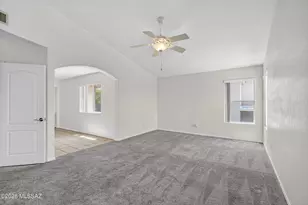 156 S Eastern Dawn Ave, Tucson, AZ 85748 - Photo 10