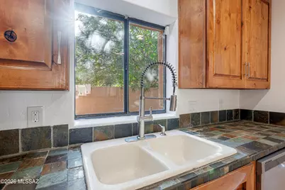 2759 N Desert Avenue, Tucson, AZ 85712 - Photo 12
