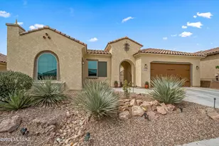 6990 W Cliff Spring Trail, Marana, AZ 85658 - Photo 2
