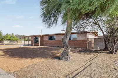 6676 E Calle Dened, Tucson, AZ 85710 - Photo 4