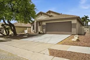 10227 E Watson Dr, Tucson, AZ 85730 - Photo 2