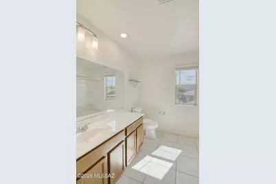 8811 E Stone Meadow Circle, Tucson, AZ 85730 - Photo 32
