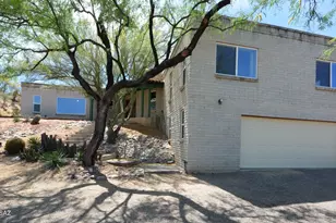 745 W Bangalor Dr, Oro Valley, AZ 85737 - Photo 2