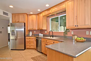745 W Bangalor Dr, Oro Valley, AZ 85737 - Photo 10