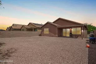 8569 W Amazilia Pl, Tucson, AZ 85757 - Photo 4