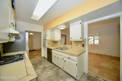 747 S La Huerta, Green Valley, AZ 85614 - Photo 10