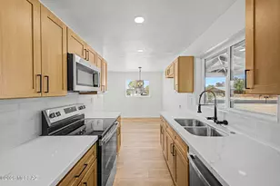 1322 N Rosemont Blvd, Tucson, AZ 85712 - Photo 2