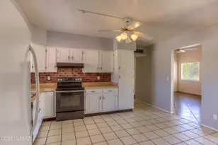 1422 S Moonflower Ln, Tucson, AZ 85748 - Photo 10