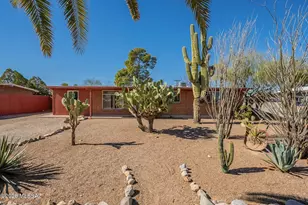 2020 S Avenida Ursa, Tucson, AZ 85710 - Photo 2