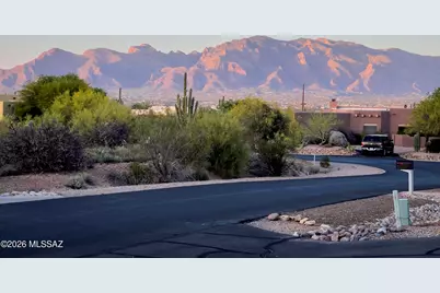 3527 W Desert Tulip Court, Tucson, AZ 85745 - Photo 2