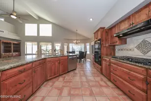 831 S Rincon Rising Rd, Tucson, AZ 85748 - Photo 8