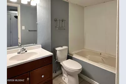 1620 N Wilmot Road #UNIT P187, Tucson, AZ 85712 - Photo 6