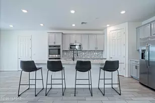 12090 N Goldenview Ln, Marana, AZ 85653 - Photo 6