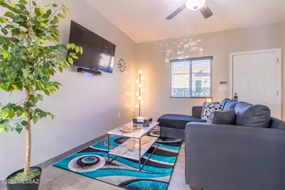 901 E 36th Street #2, Tucson, AZ 85713 - Photo 2