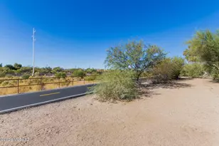 2036 E River Rd, Tucson, AZ 85718 - Photo 18