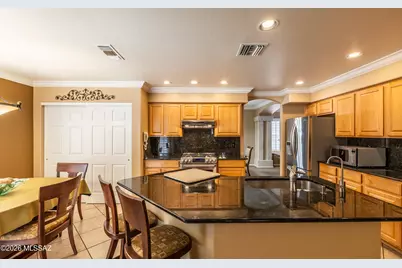 2196 E Rio Vistoso Lane, Oro Valley, AZ 85755 - Photo 8