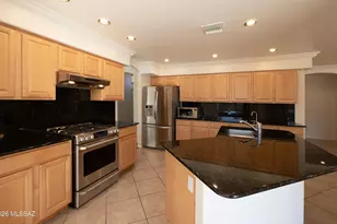 2196 E Rio Vistoso Ln, Oro Valley, AZ 85755 - Photo 10