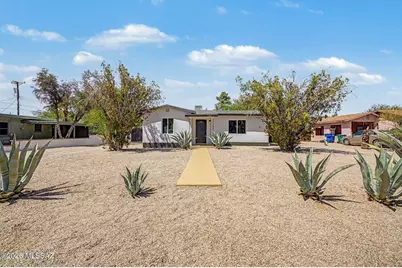 2551 E Monte Vista Drive, Tucson, AZ 85716 - Photo 2