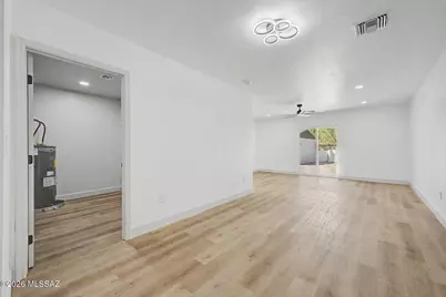 2551 E Monte Vista Drive, Tucson, AZ 85716 - Photo 12