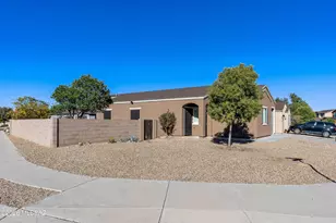 7060 S Red Maids Dr, Tucson, AZ 85756 - Photo 2