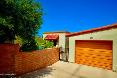 858 S Camino Guarina, Green Valley, AZ 85614 - Photo 2