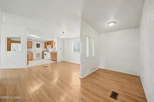 31 W 32nd St, Tucson, AZ 85713 - Photo 10