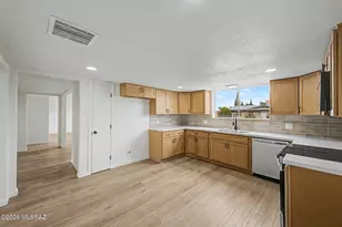 5025 E Evergreen Dr, Sierra Vista, AZ 85635 - Photo 2