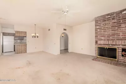 1409 W Calle Mendoza, Green Valley, AZ 85622 - Photo 4
