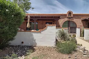 360 S Paseo Pena, Green Valley, AZ 85614 - Photo 2