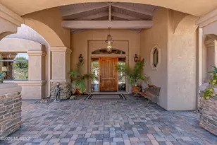 11135 N Stargazer Dr, Oro Valley, AZ 85737 - Photo 2
