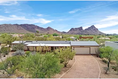 2201 S Diamond Bar Lane, Tucson, AZ 85713 - Photo 8