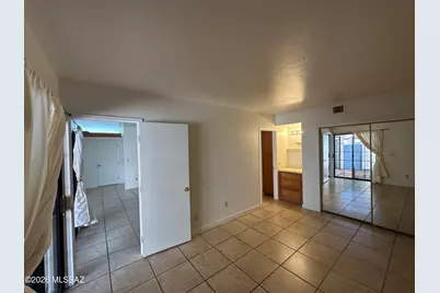 4279 N River Grove Circle #APT 127, Tucson, AZ 85719 - Photo 4
