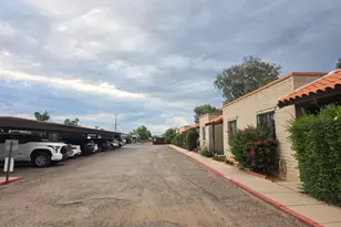 211 W Roger Rd, Tucson, AZ 85705 - Photo 24