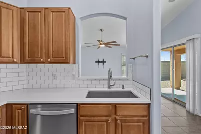 10529 E Ottoman Drive, Tucson, AZ 85747 - Photo 12