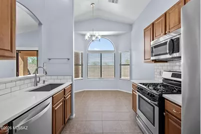 10529 E Ottoman Drive, Tucson, AZ 85747 - Photo 2