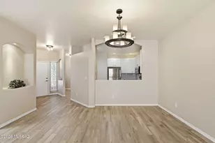 525 W Deerview Ct, Green Valley, AZ 85614 - Photo 12