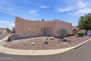 525 W Deerview Ct, Green Valley, AZ 85614 - Photo 1