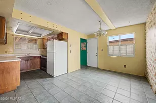 7518 E 31st St, Tucson, AZ 85710 - Photo 6