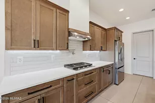 4910 W Placita De Los Vientos, Tucson, AZ 85745 - Photo 6