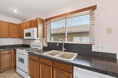 9938 E Rocky Vista Drive, Tucson, AZ 85748 - Photo 8