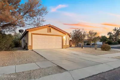 7079 W Harcuvar Drive, Tucson, AZ 85743 - Photo 2