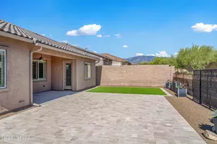 733 W Champions Run Way, Oro Valley, AZ 85755 - Photo 4