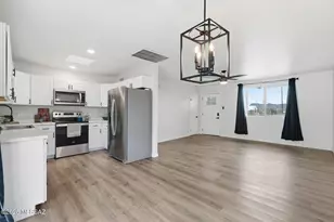 2640 N Fairview Ave, Tucson, AZ 85705 - Photo 2
