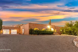 2635 E Camino La Zorrela, Tucson, AZ 85718 - Photo 1
