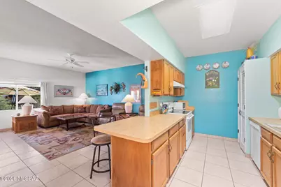 1212 W Calle Alcazar, Green Valley, AZ 85622 - Photo 2