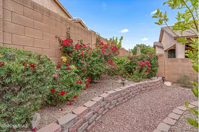 1106 W Montelupo Drive, Oro Valley, AZ 85755 - Photo 36
