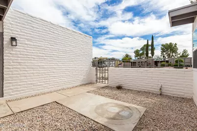 9035 E Berkshire Circle, Tucson, AZ 85710 - Photo 8