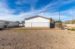 1000 W Garnette St, Tucson, AZ 85705 - Photo 2