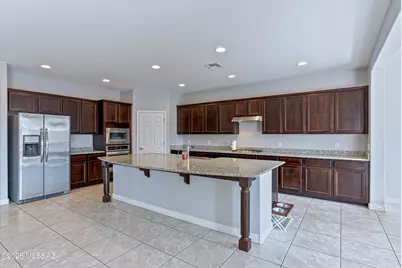 9636 N Havenwood Way, Marana, AZ 85653 - Photo 2